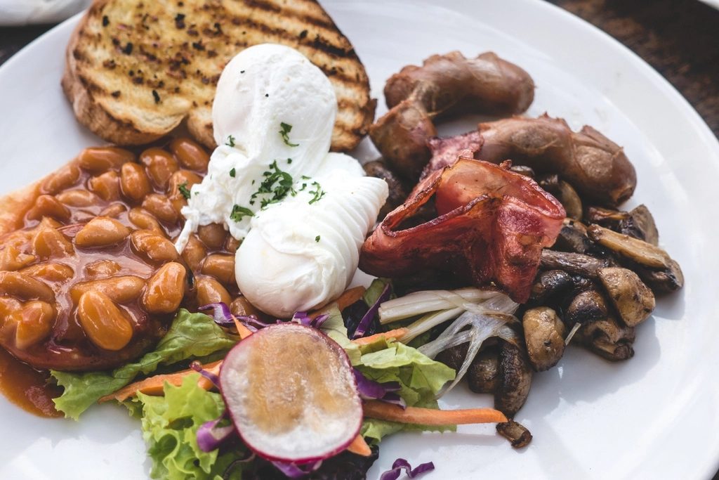 Poached eggs on toast